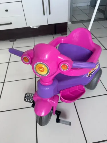 Triciclo Totoquinha Velocita