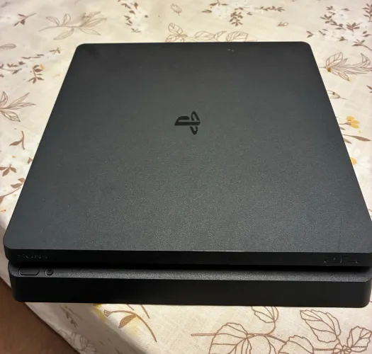 PlayStation 4 slim 1 tb