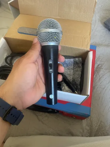 Microfone de mão