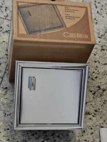 Saboneteira de Embutir Crismetal Silver Cinza Saboneteira
