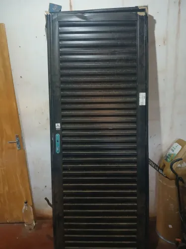 Vendo uma porta de sala 220,00