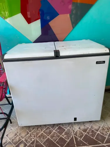 Freezer Esmaltec Horizontal