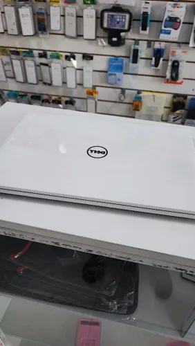 Notebook Dell Inspiron 15 - Core i7 + 12GB RAM + Placa de Vídeo
