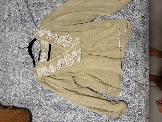 Bata Zara verde bebê - tamanho M