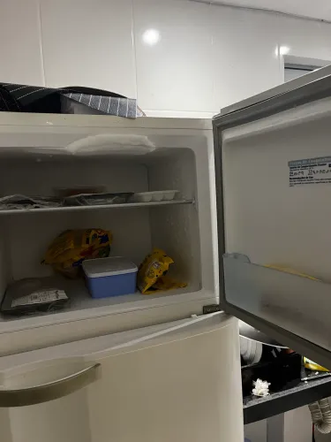 Geladeira em perfeito estado de funcionamento