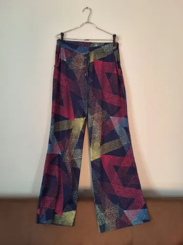 Calça pantalona geométrica G