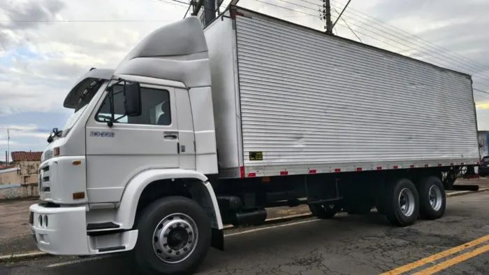 VOLKSWAGEN 23220 23.220 BAÚ PLATAFORMA