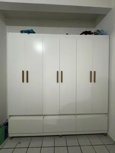 Guarda roupa 6 portas + 3 gavetas