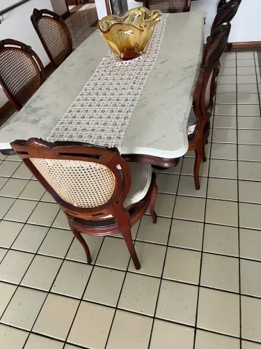 Mesa de madeira antiga 6 cadeiras