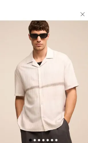 Camisa em Cetim com textura