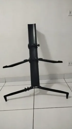 pedestal pra teclado