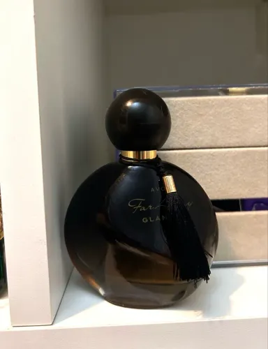 Perfume far away glamour