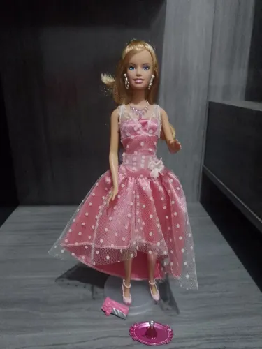 Barbie pink 2009