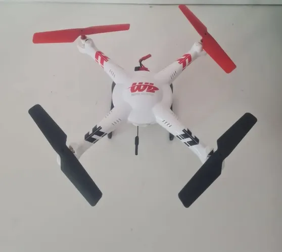 DRONE EXPLORE COOL COMBINATION SERIES. SEMIPROFISSIONAL Com tela LCD e 1 BATERIA EXTRA