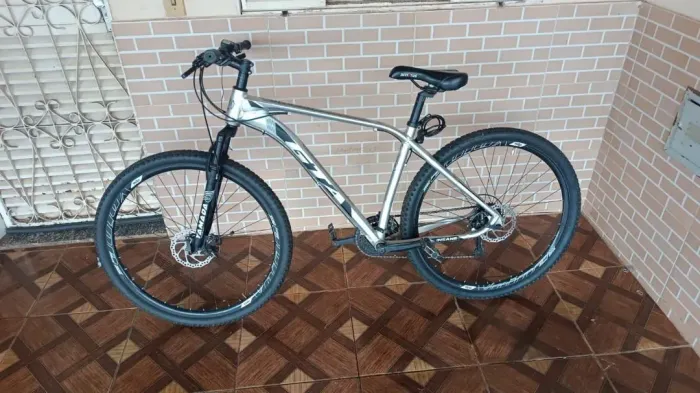 Bike GTA aro 29 sem detalhes