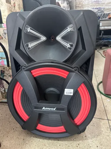 Caixa de som 1100 amvox dezoitão