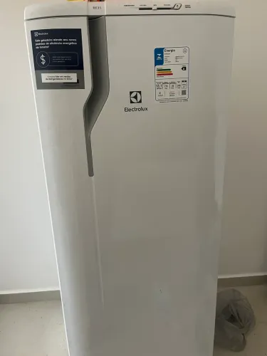 Geladeira Nova somente 6 meses de uso