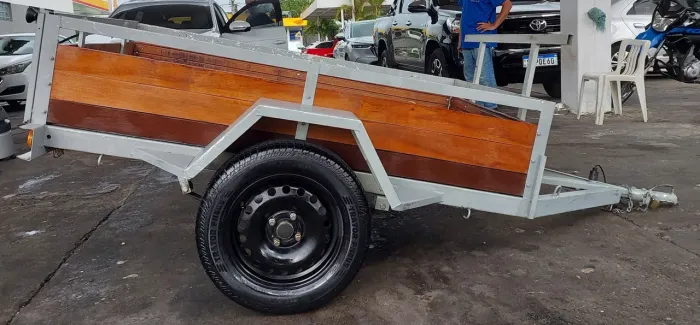 Carretinha vendo ou troco.