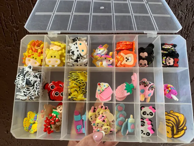 Kit prendedor de chupeta e pulseiras