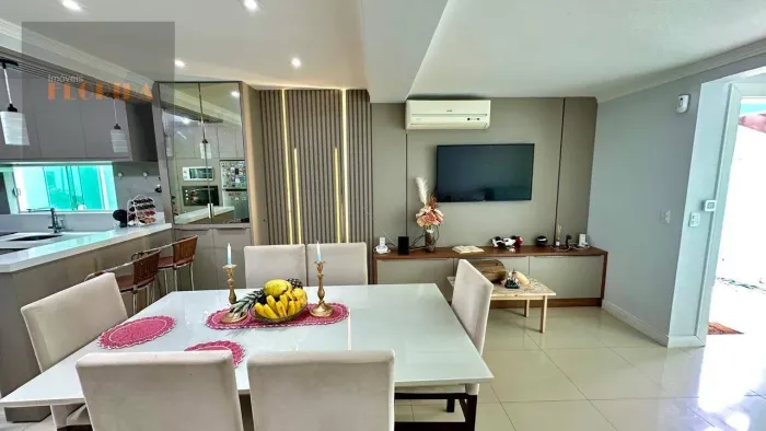 Ampla casa financiável com SPA aquecido no loteamento Marinas do Campeche