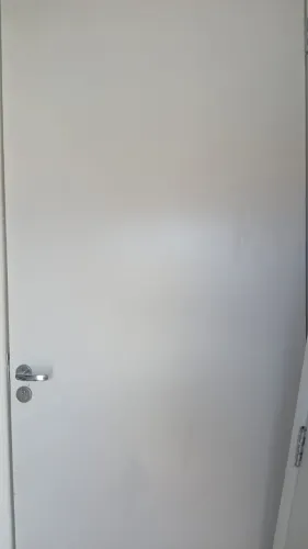 Portas UV Brancas 80 cm - Completa com Caixa e Alizar