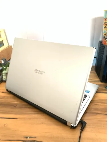 Notebook Acer i3 8gb DDR3 240gb SSD Windows 10 Bateria off com carregador BARATO ENTREGO