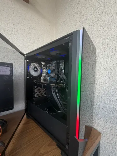 PC Gamer Intel Core i3 10100F + RX 570 4GB + 16GB RAM + SSD 1TB NVMe + HD 1TB