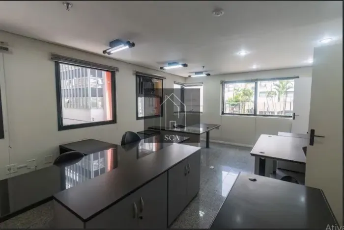 Conjunto comercial mobiliado com 45m2 -1 vaga- 2 wcs no Itaim Bibi -São Paulo-SP
