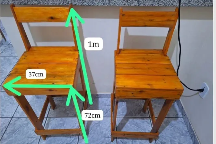Banqueta de Pinus