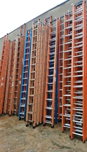 Escada de Fibra Extensiva