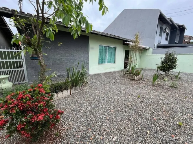 Casa com 3 quartos à Venda, João Costa - Joinville