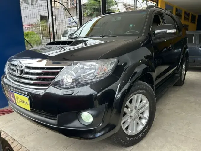 Toyota Hilux SW4 SRV D4-d 4X4 3.0 TDI Dies. AUT 2012