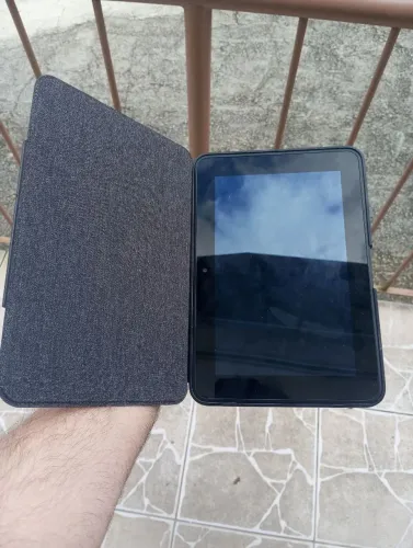 Vendo Kindle Fire HD 8.9 16GB 2ª Geração + Capa Original Funcionando