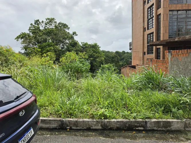 Terreno 10x25m em condomínio fechado - Recanto da Serraria I