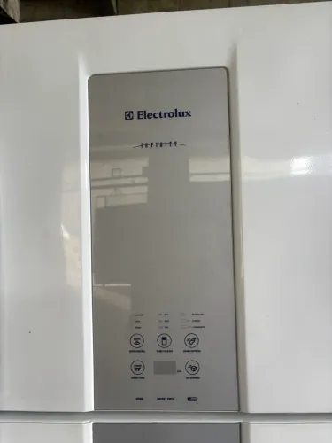 Vendo Geladeira Electrolux DF80