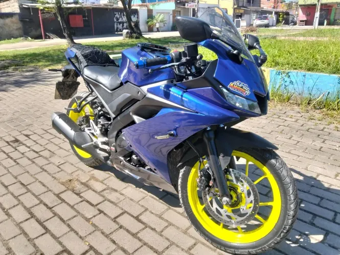 Moto yzf r15