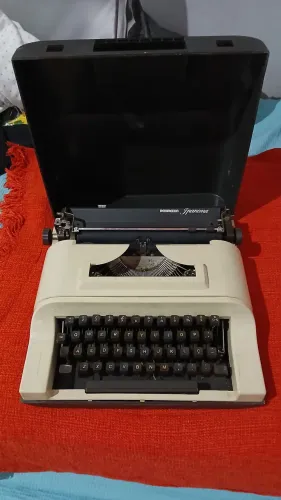 Máquina de Datilografar