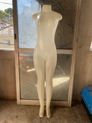 Manequim corpo inteiro 