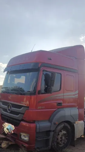 Cabine Mercedes Axor 2041 2022