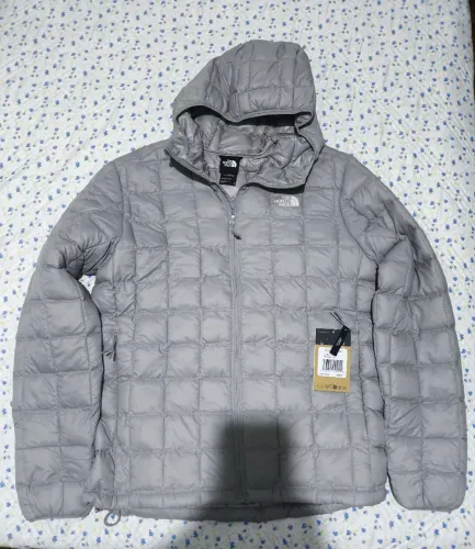 Jaqueta The North Face thermoball cinza!