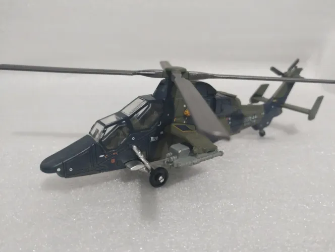 Miniatura Helicóptero Eurocopter EC-665 Tiger - kit Montagem - NOVO!!