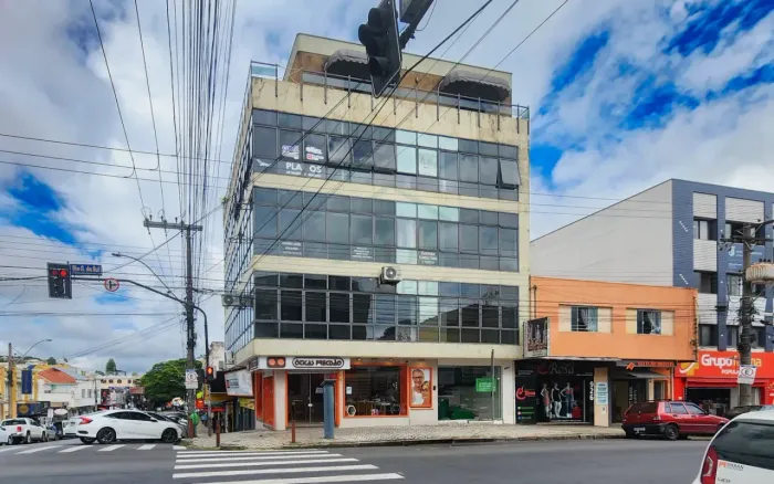 1781 - Comercial/Padrão - Comercial - No bairro Centro