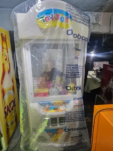 Maquina de pelucia