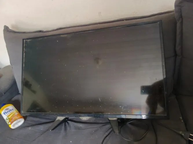 TV AOC 32 Polegadas - Para retirada de peças