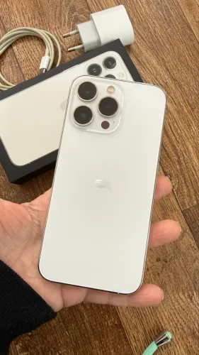 iPhone 13 Pro 256GB semi novo