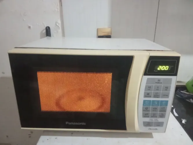 Microondas para conserto ou retiradas Panasonic só não está esquentado