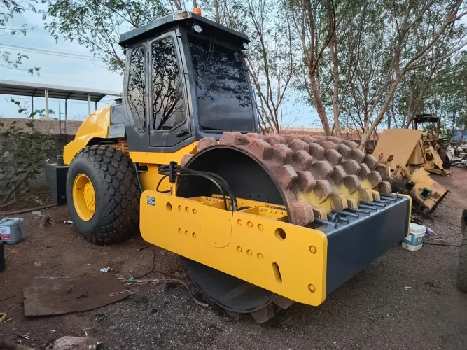 Rolo compactador revisado