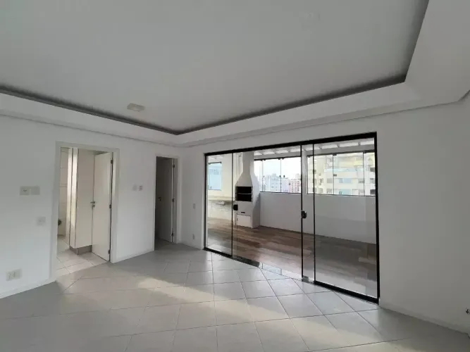 Imóvel para venda tem 146 metros quadrados com 3 quartos em Centro - Florianópolis - SC