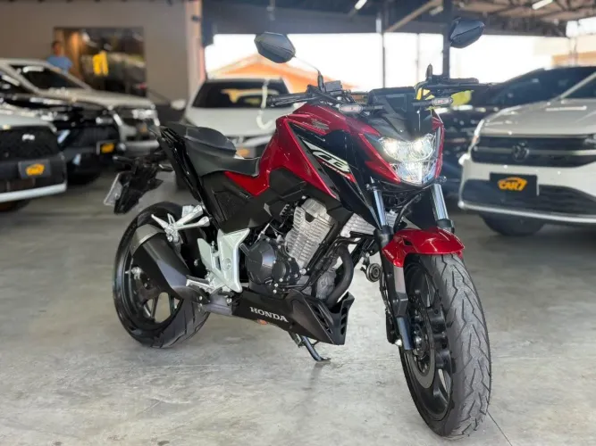 CB 300 CB300F  ABS VERMELHA 2024/2025