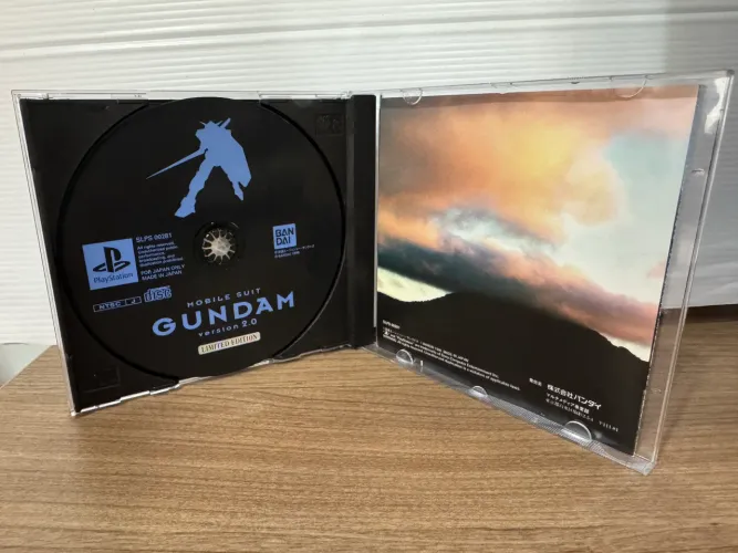 Mobile Suit Gundam PS1 - Ótimo estado
